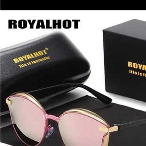 Women’s sunglasses